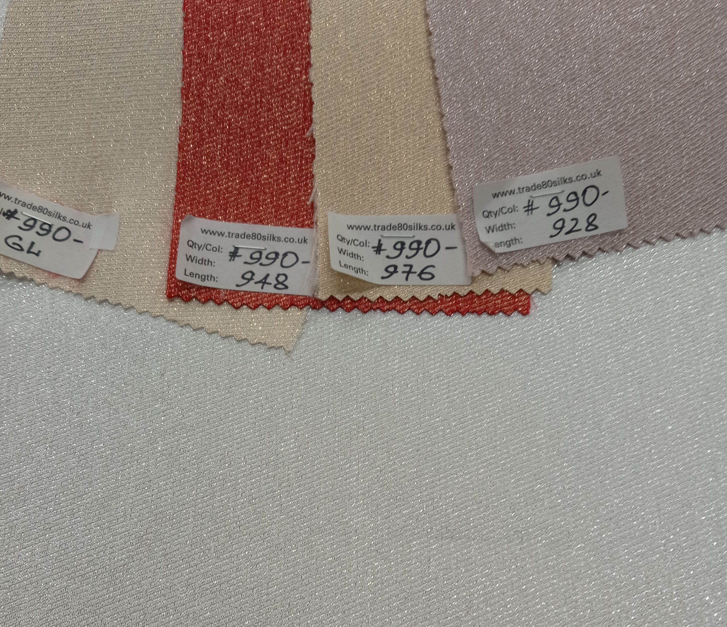 Scuba Mikado Shimmer – #990 - Poly 91% + PA 5% + PM 4% - 5 cols