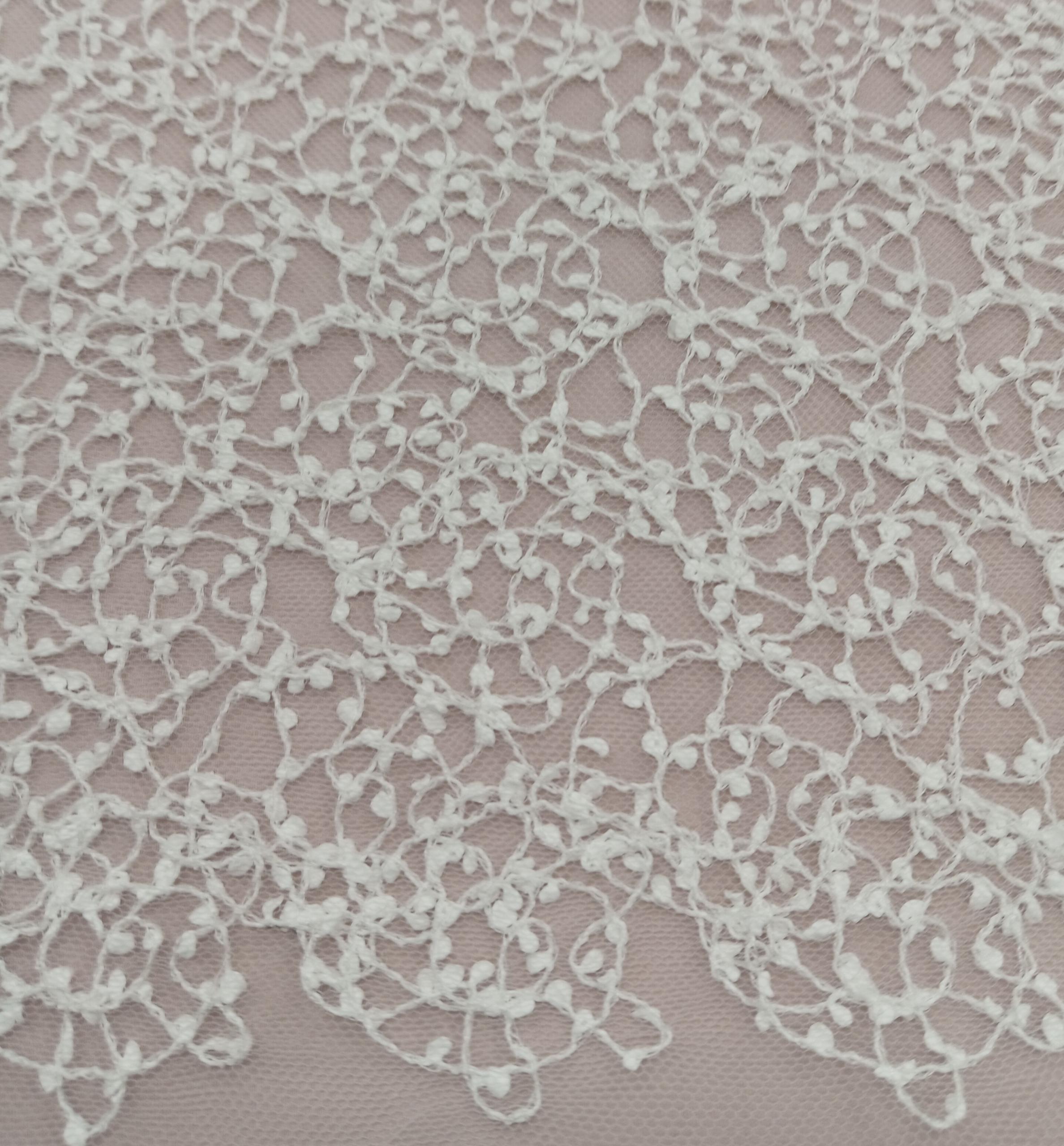 Tangled Ivory – Lace GL 900 - PES 100% - 1 col