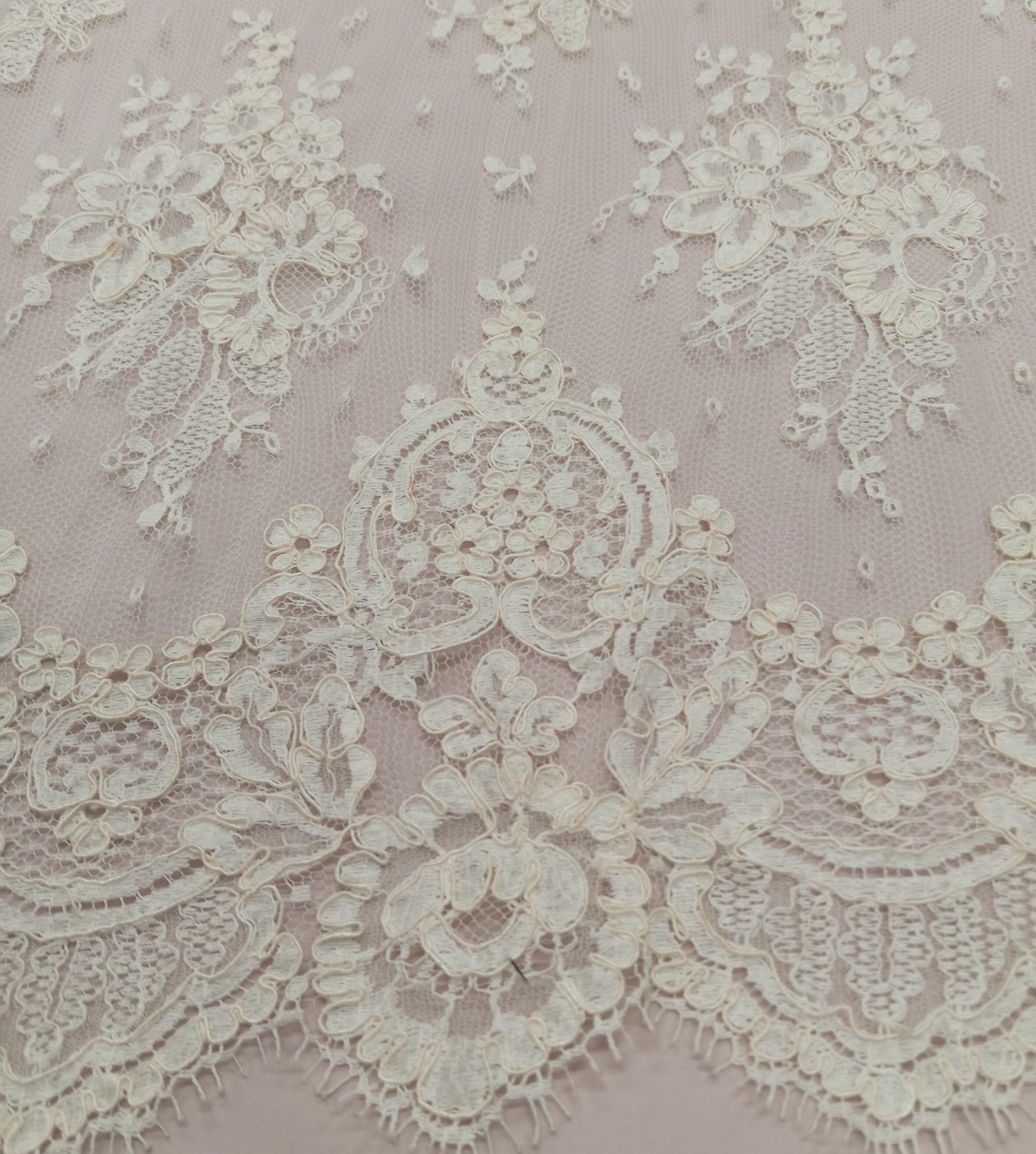 French Lace - Lace BL 2 - CO 40%+RA4%+NY20% - 1 col