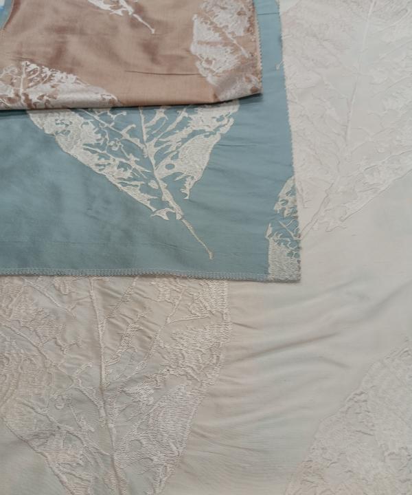 Autumn Leaf ID ED 162d cols - 100% Silk Base - 4 cols Dimension 135cms